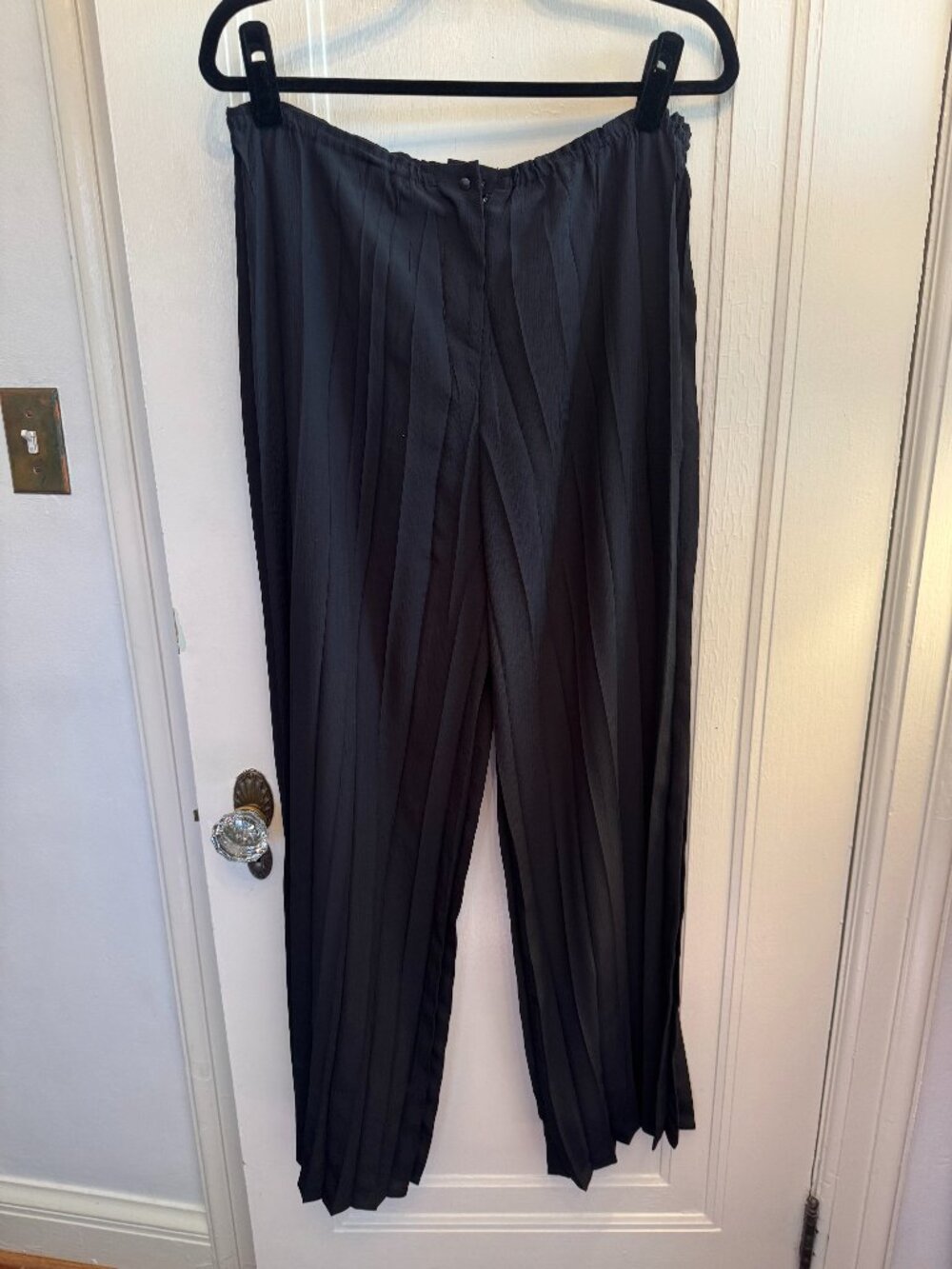 Babette Black Pleated Pants XL